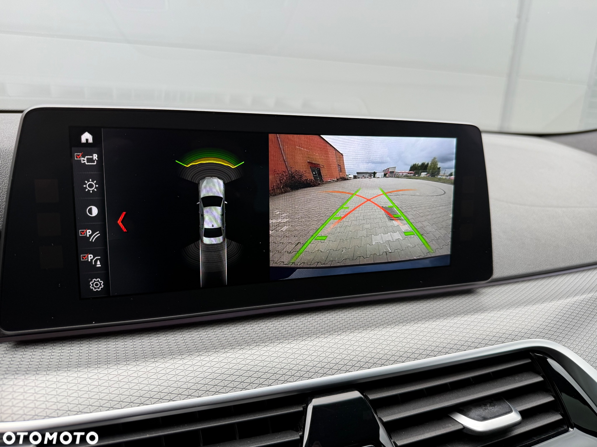 BMW Seria 5 530i xDrive M Sport sport - 31