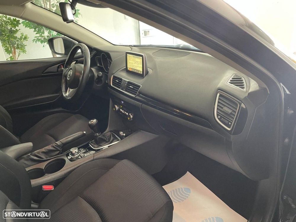 Mazda 3 Hatchback 1.5 Sky-D Evolve HS Navi - 17