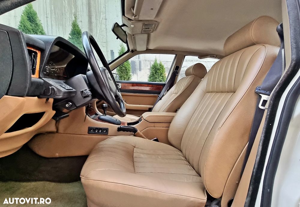 Jaguar XJ - 8