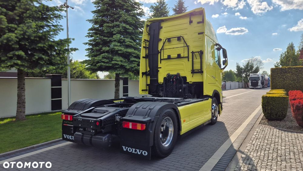 Volvo VOLVO///FH///500///2023/// GLOBETROTTER///XXL///FULL  LED///VIRTUAL COCPIT/// TABLET///KAMERA///WAGA/// KLIMATYZACJA POSTOJOWA/// ZABUDOWY MIĘDZYOSIOWE/// ALUFELGI///STAN BARDZO DOBRY - 6