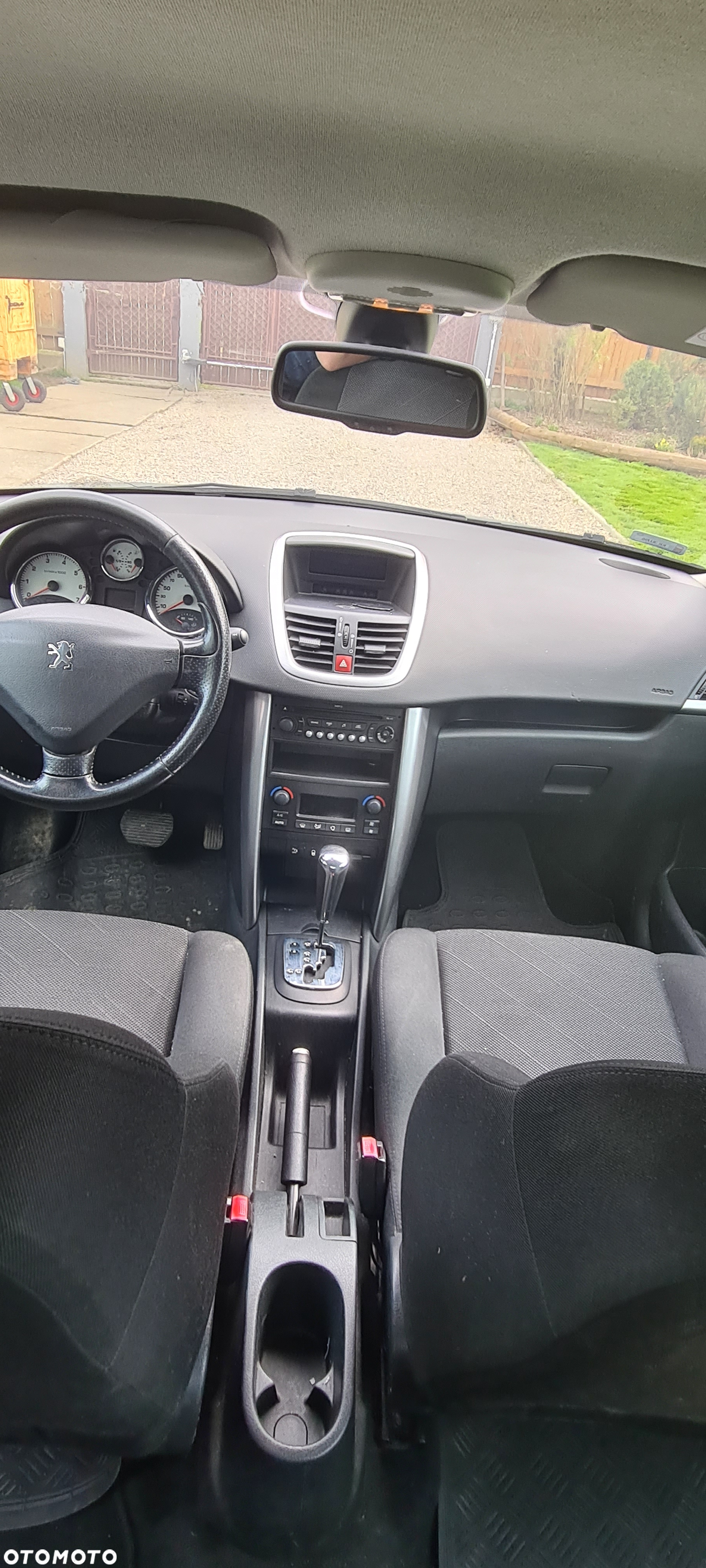 Peugeot 207 - 10