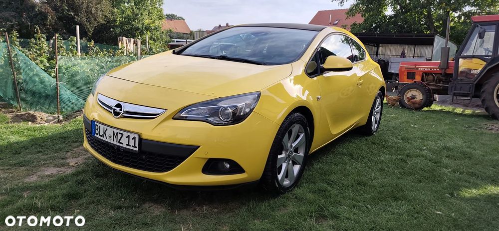 Opel Astra 1.6 Turbo Cosmo - 1