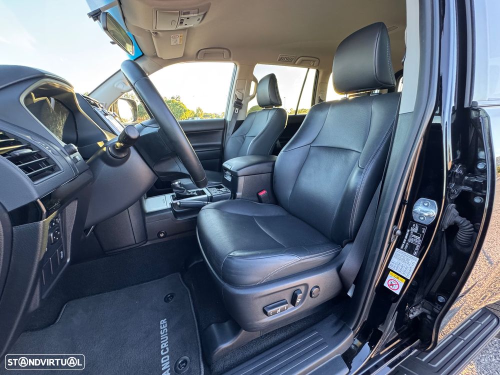 Toyota Land Cruiser Prado - 10