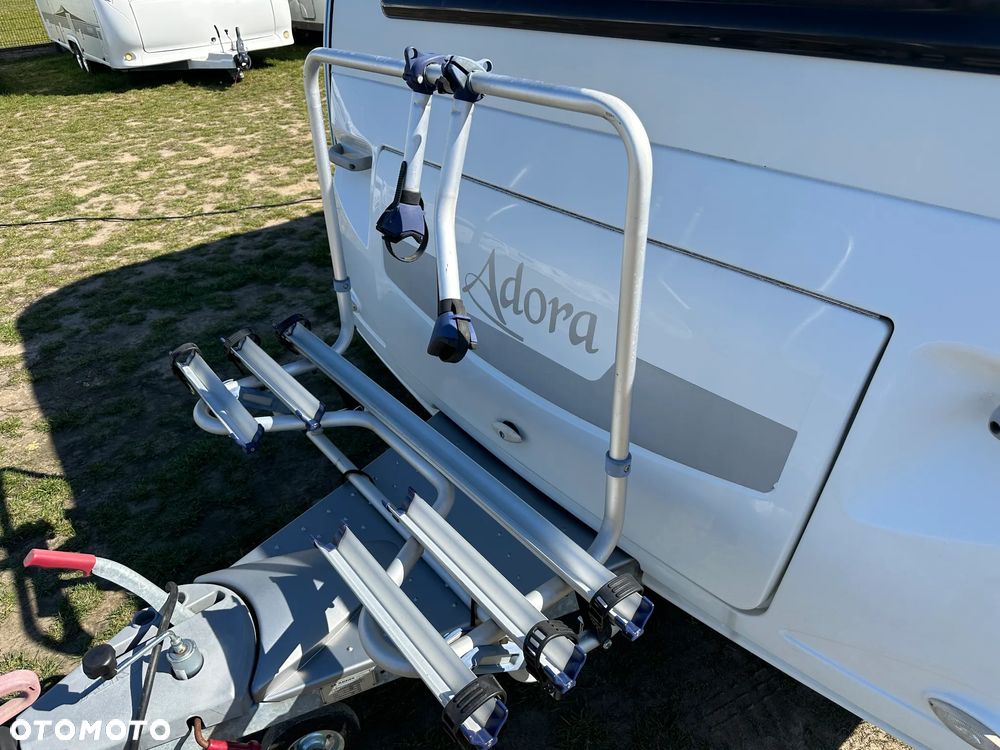 Adria ADORA 542 UT z napędem, nową markizą i dużą łazienką. - 10
