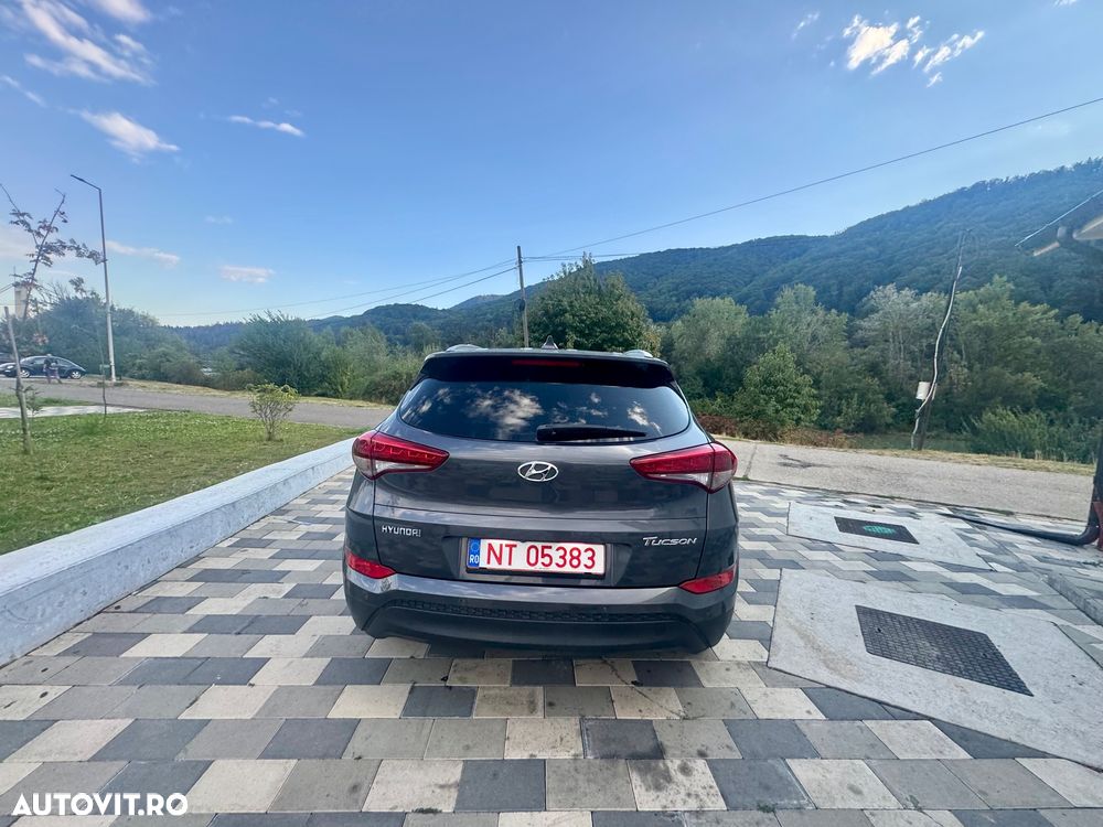 Hyundai Tucson blue 1.7 CRDi 2WD Passion - 11