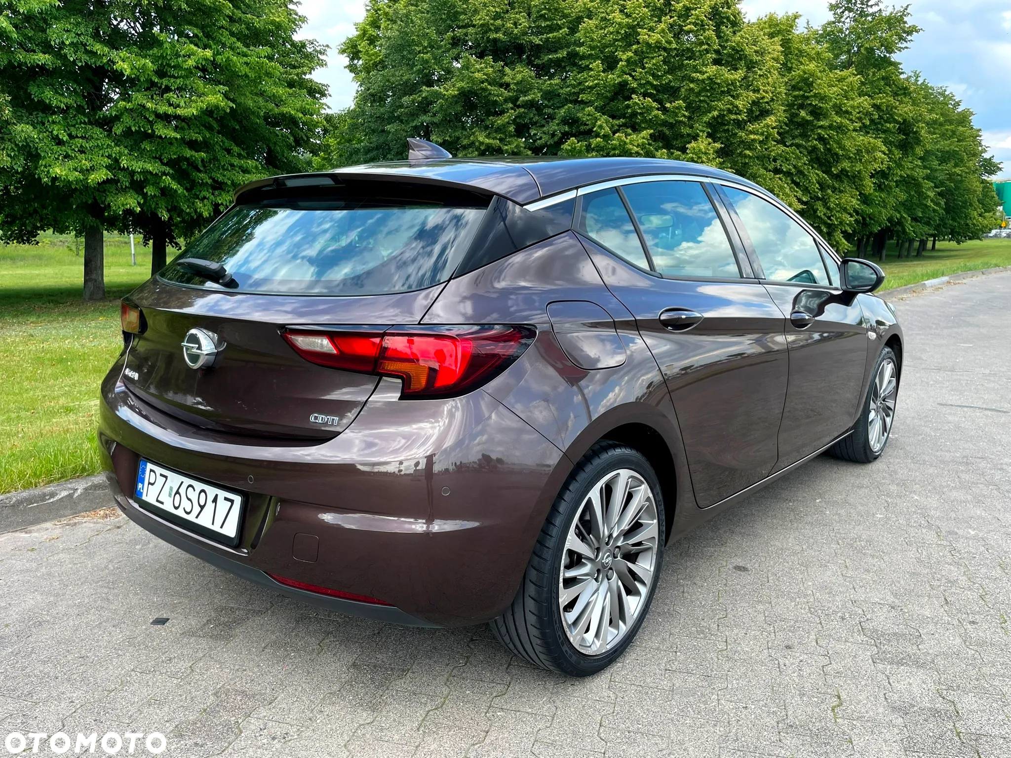 Opel Astra IV 1.6 CDTI Cosmo - 2