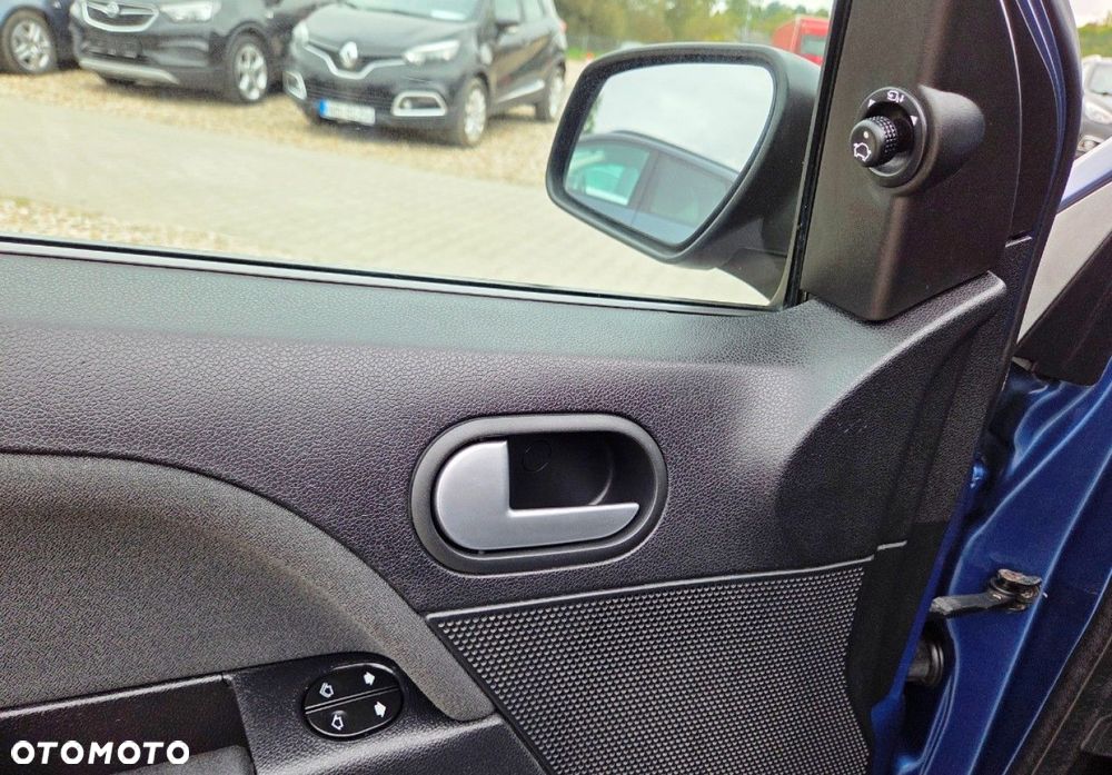 Ford Fiesta - 10