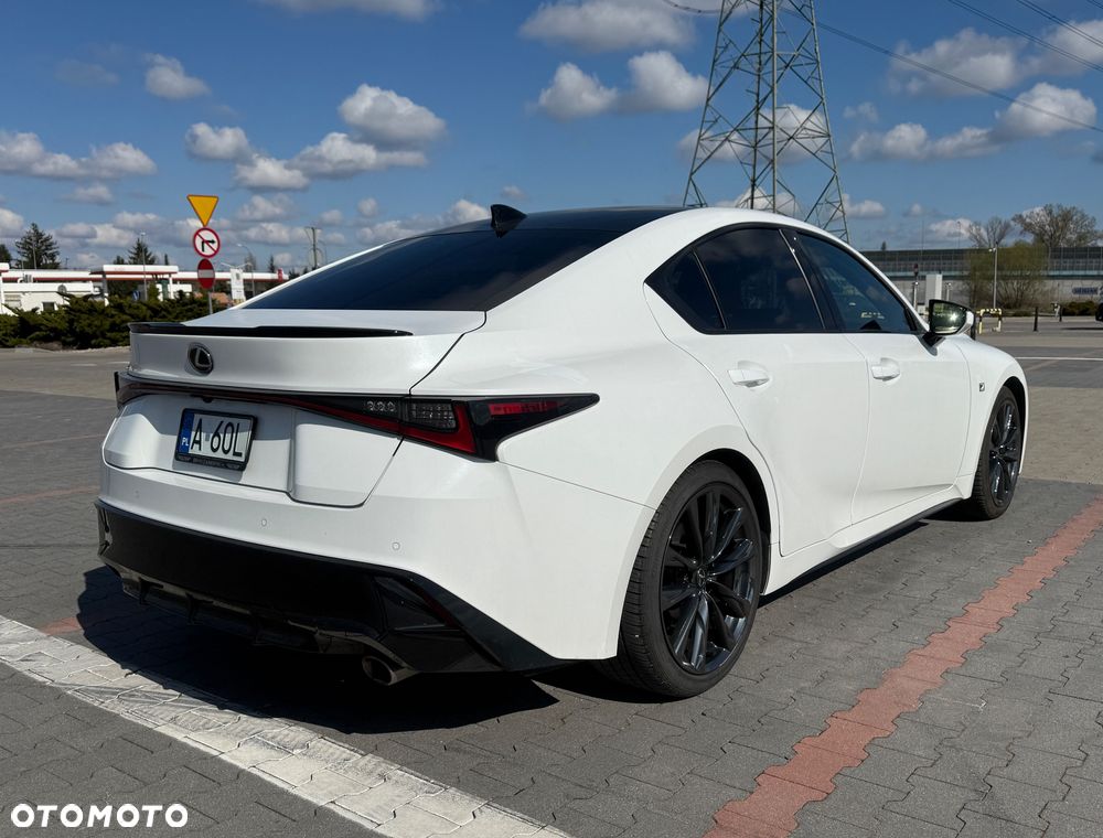 Lexus IS - 8