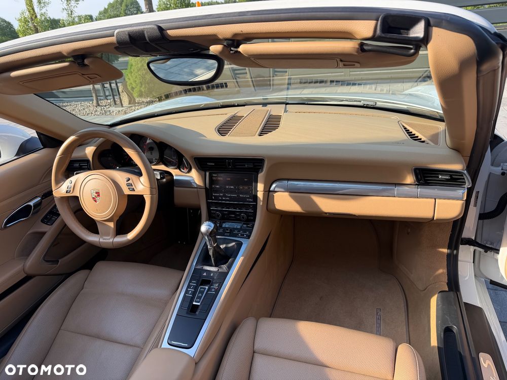Porsche 911 Carrera S - 18