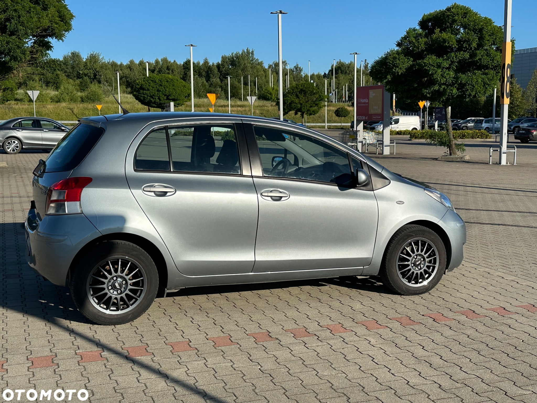 Toyota Yaris 1.33 Premium - 8