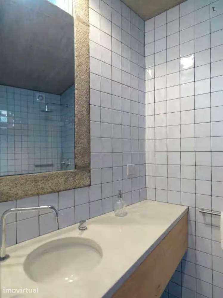 Apartamento com 1 quartos - localizado em Cedofeita Porto - Grande imagem: 4/7