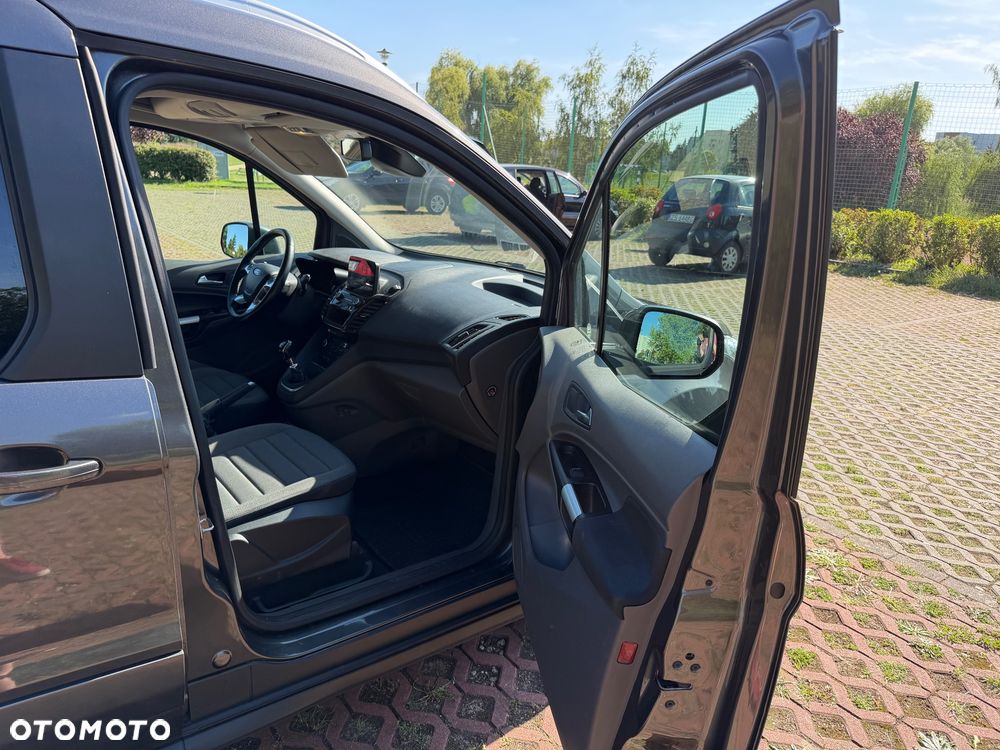Ford Tourneo Connect Grand - 15