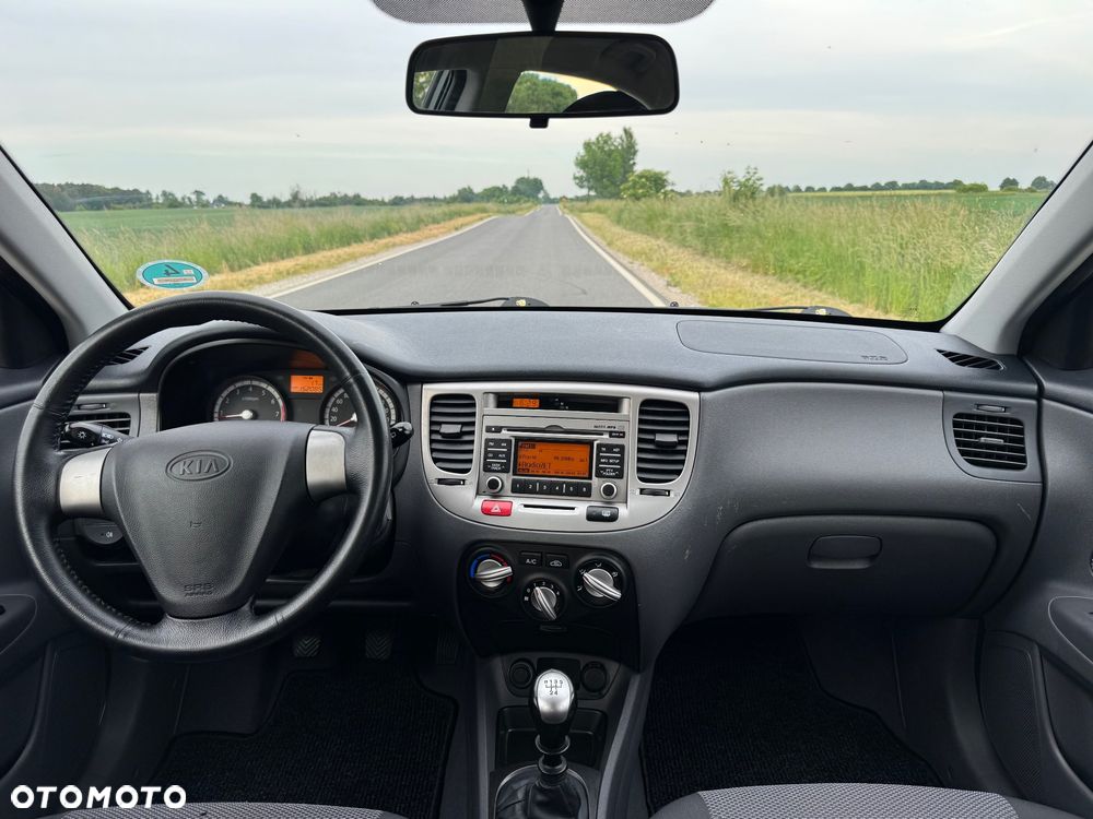Kia Rio 1.4 EX Basis - 16