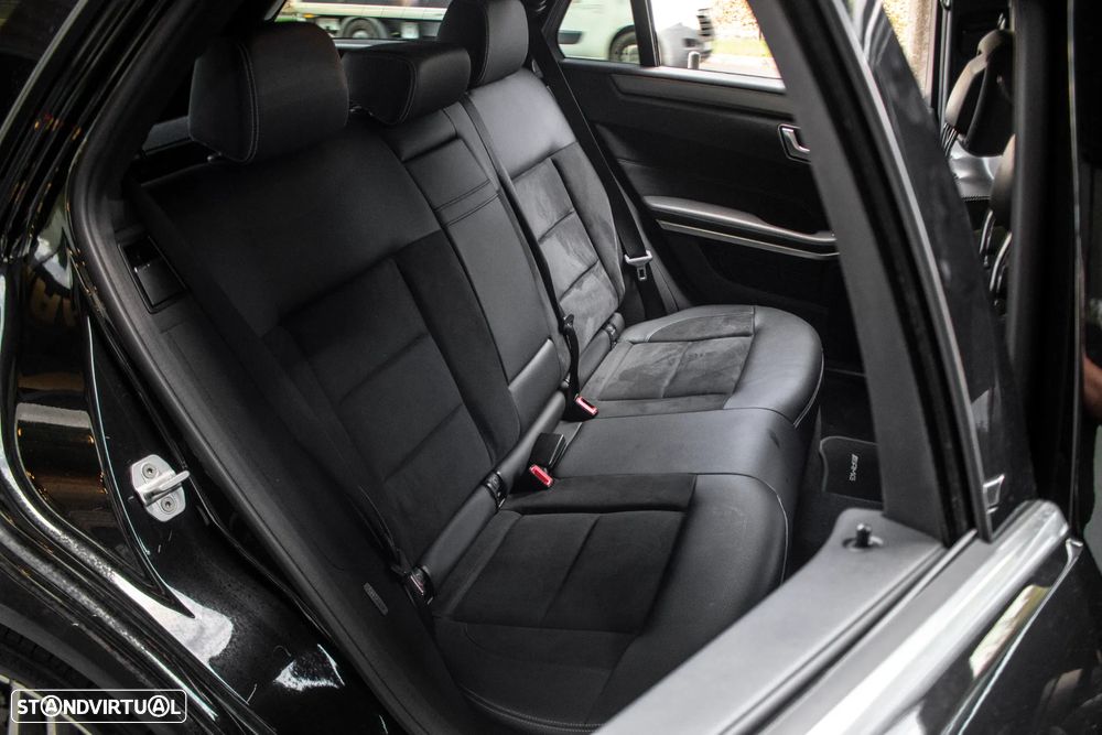 Mercedes-Benz E 300 Bluetec Hybrid Avantgarde - 32