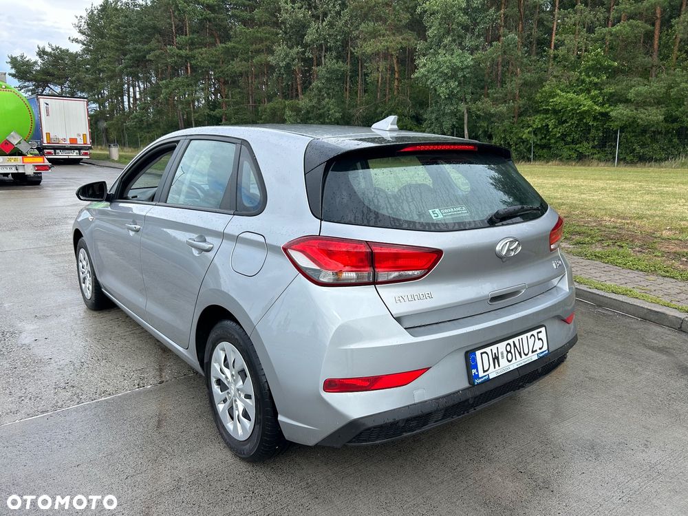 Hyundai i30 1.5 DPI Classic + - 8