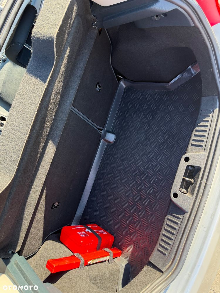 Ford Fiesta 1.25 Trend EU5 - 11