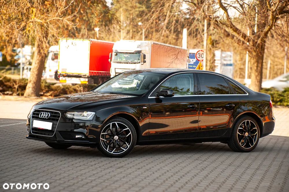 Audi A4 Limousine 1.8 TFSI S line Sportpaket - 9