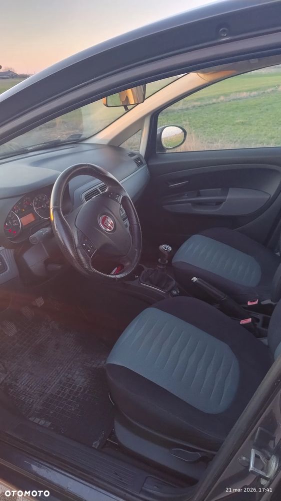 Fiat Grande Punto - 8