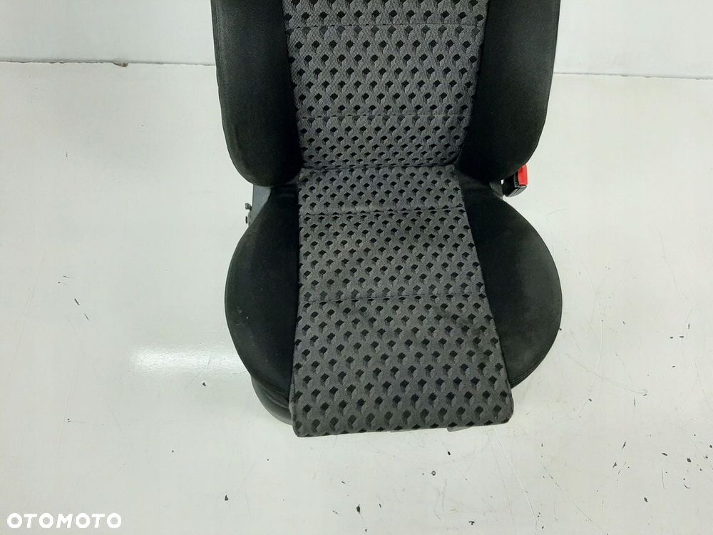 SEAT LEON I 1.9TDI 00R FOTEL PRAWY PASAZERA - 4