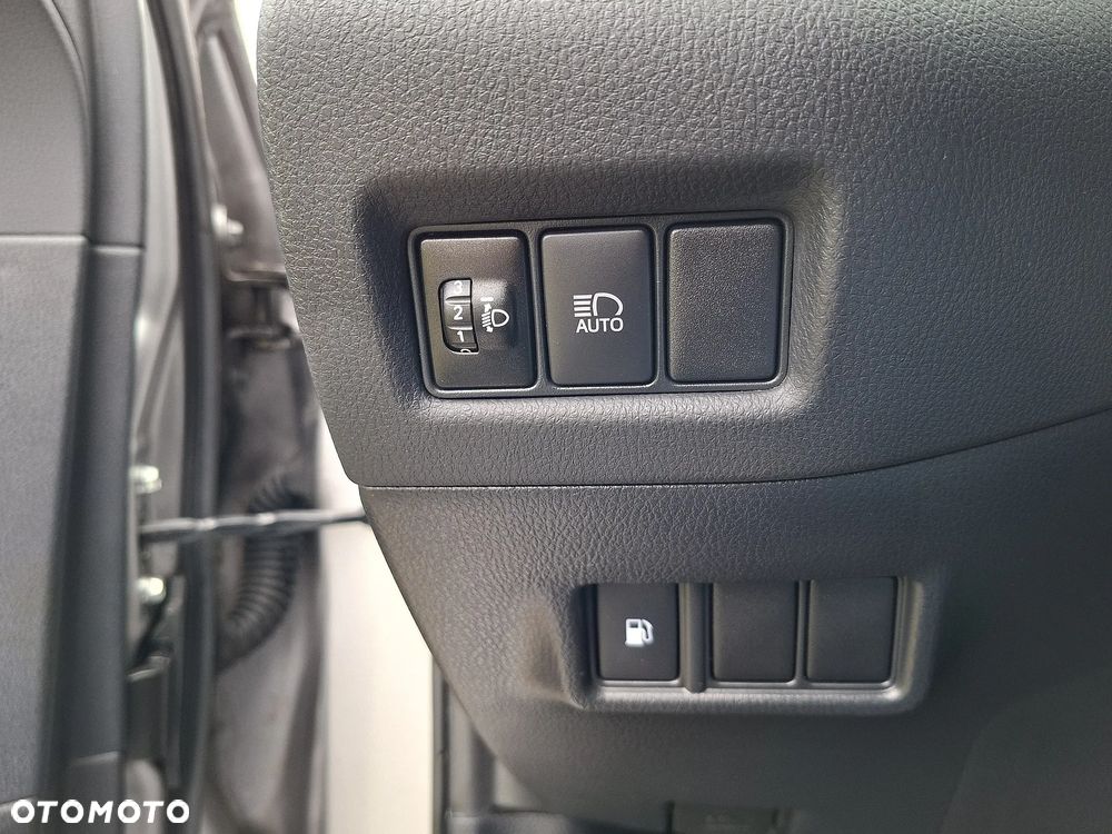 Toyota C-HR - 16