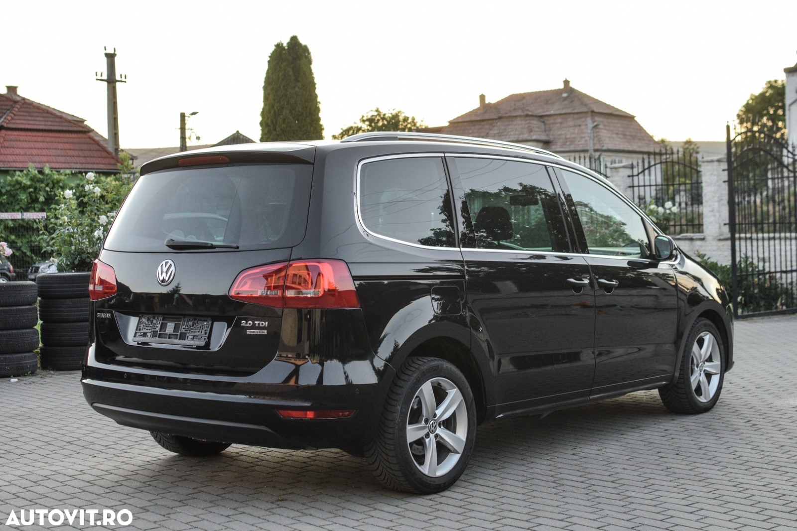 Volkswagen Sharan 2.0 TDI 4MOTION BlueMotion Technology Highline - 22