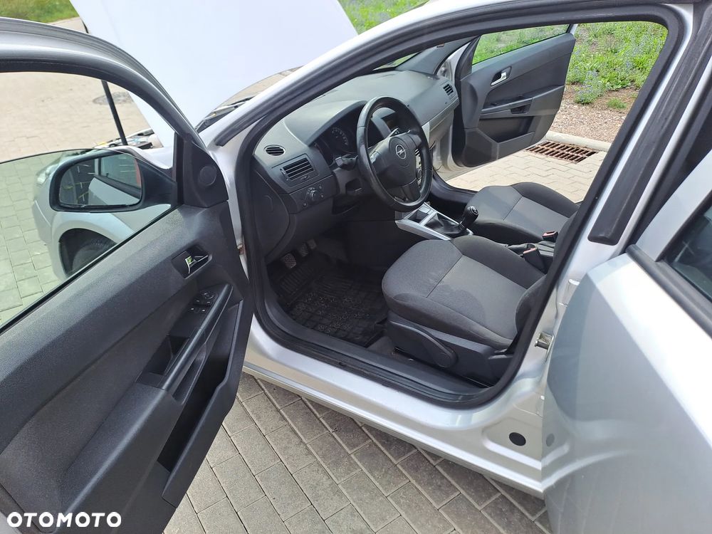 Opel Astra 1.6 Enjoy EU6 - 8