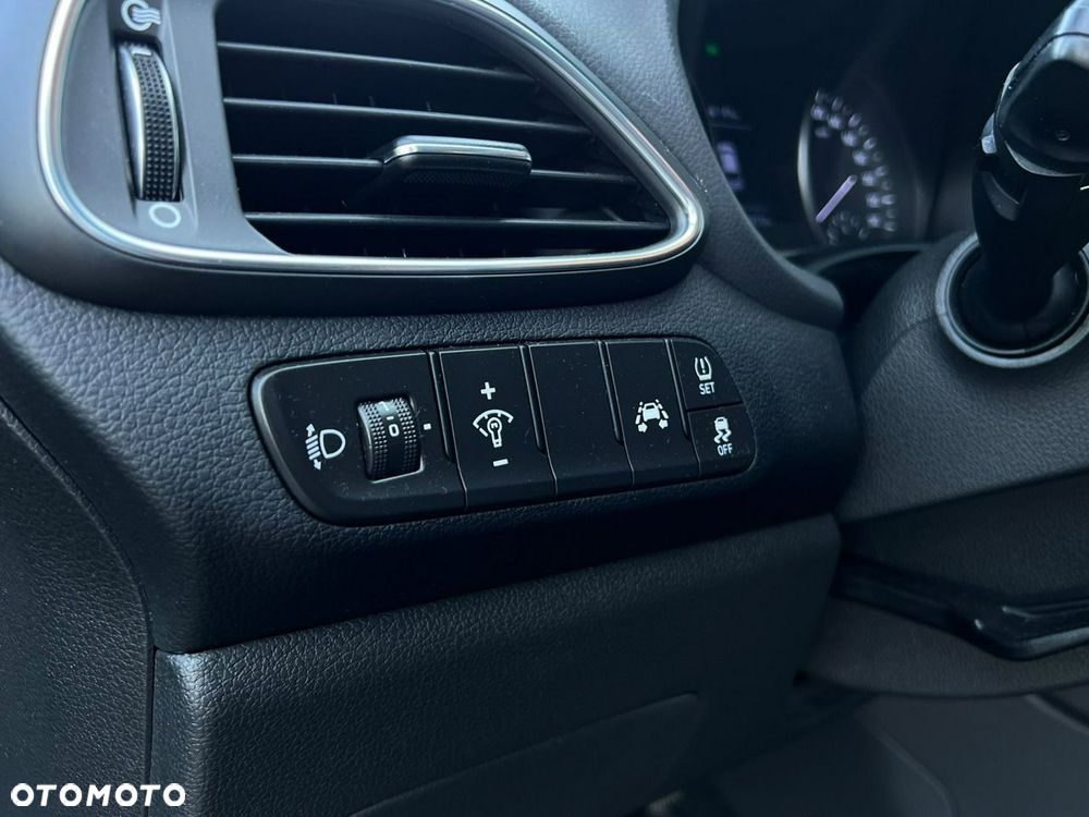 Hyundai i30 - 24