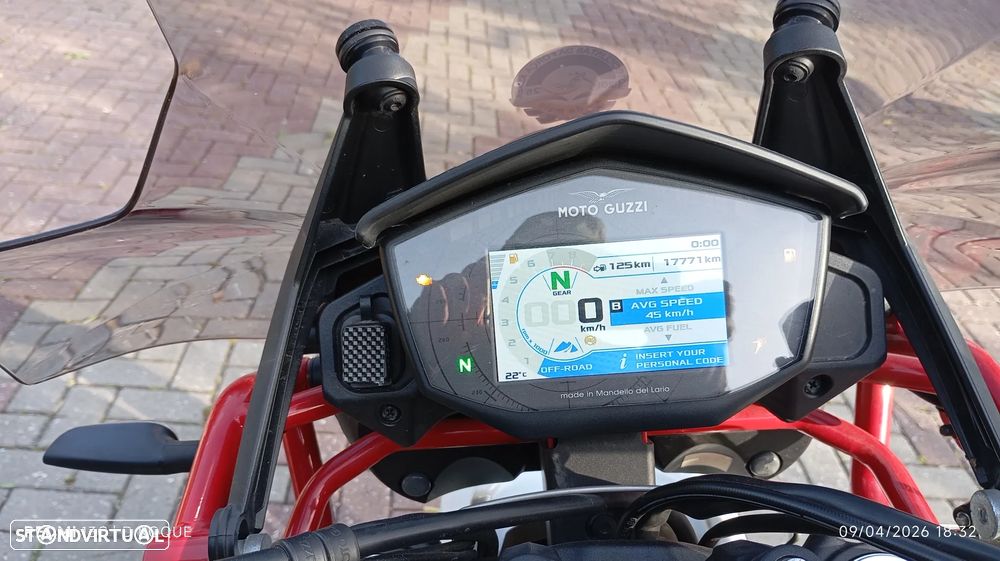 Moto Guzzi 850 V85TT - 4