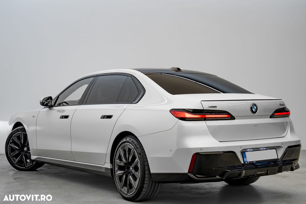 BMW Seria 7 740Ld xDrive MHEV - 14