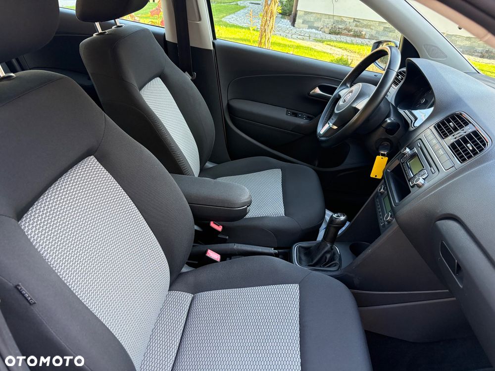 Volkswagen Polo - 8