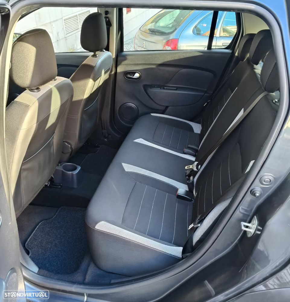 Dacia Logan MCV 1.5 dCi Stepway - 19