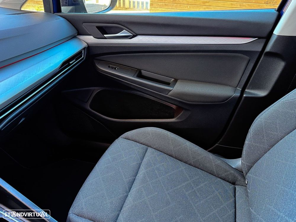 VW Golf Variant 1.6 TDi Confortline DSG - 17