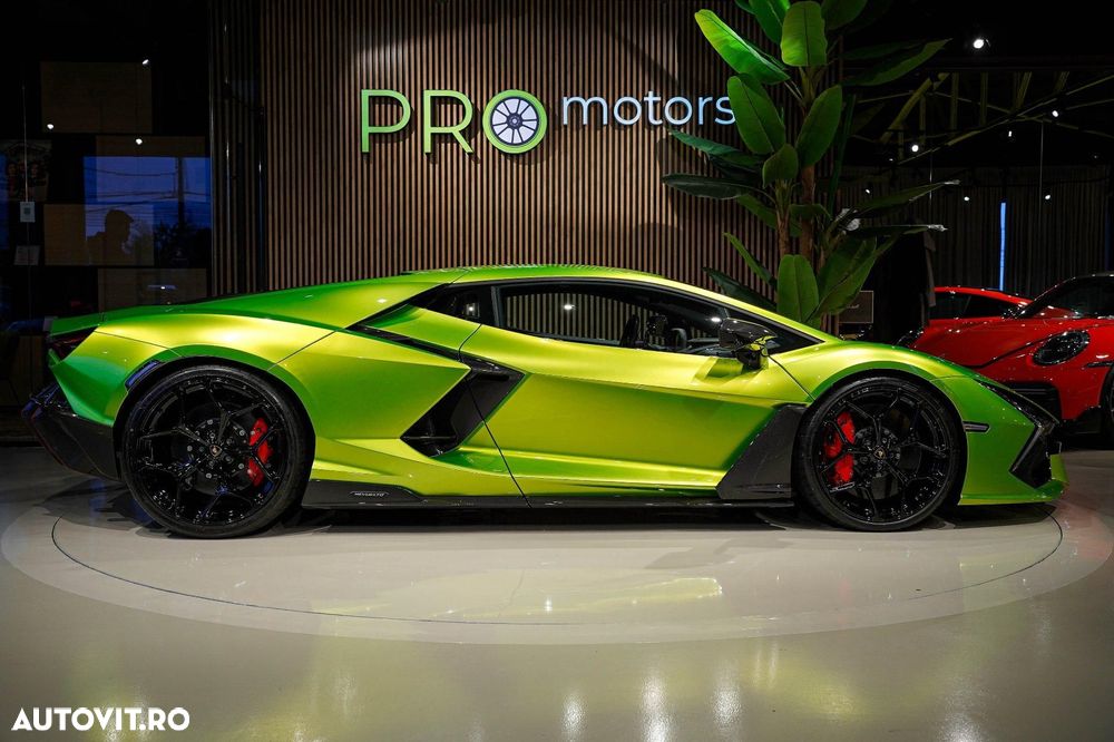 Lamborghini Revuelto - 4