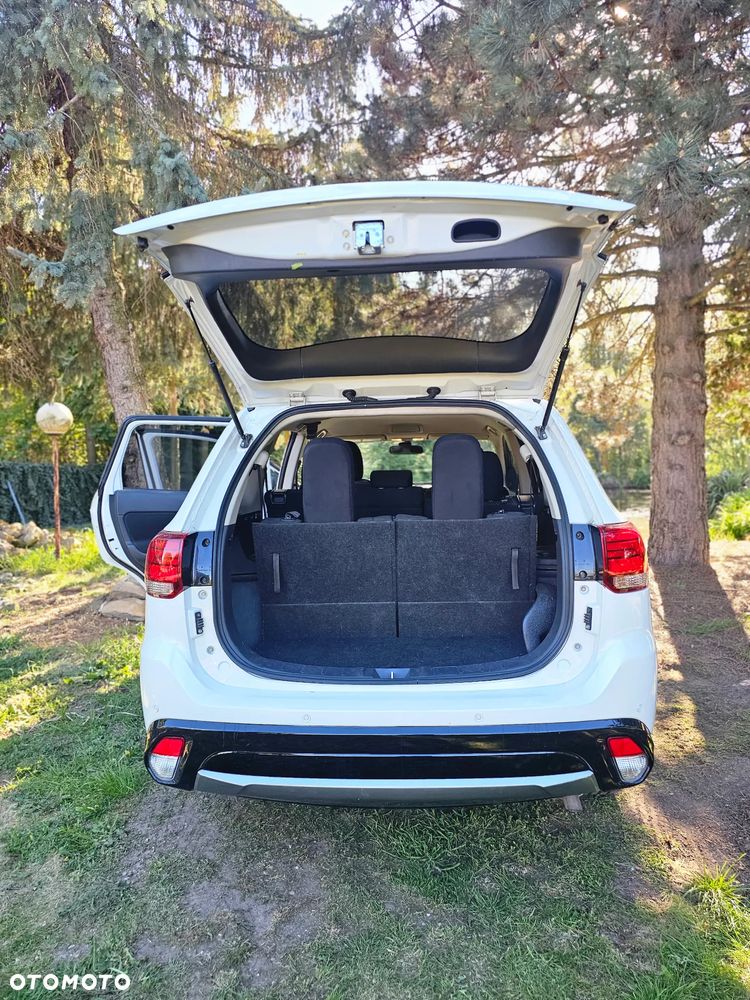 Mitsubishi Outlander - 8