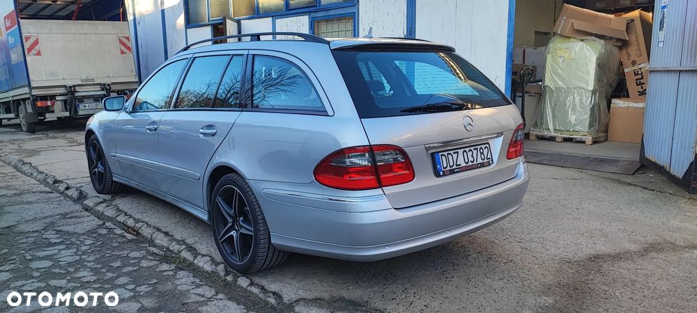 Mercedes-Benz Klasa E 320 CDI 4Matic Automatik Avantgarde DPF - 4