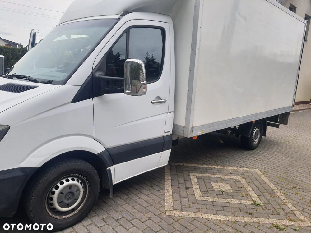 Mercedes-Benz Sprinter - 2