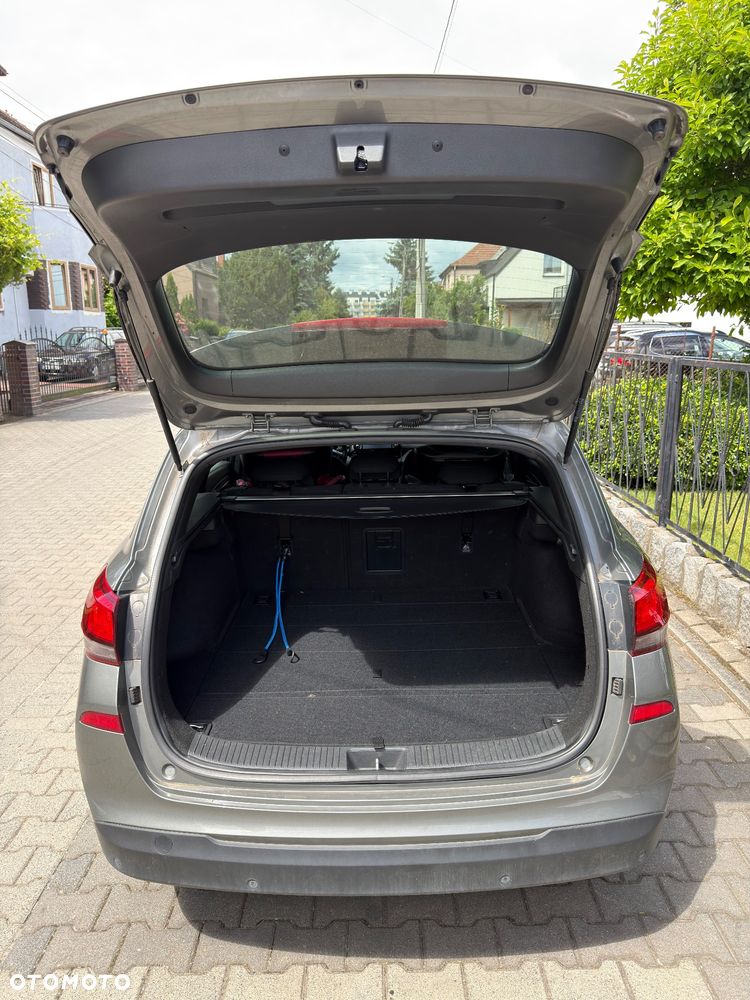 Hyundai i30 1.4 T-GDI GO Plus - 12
