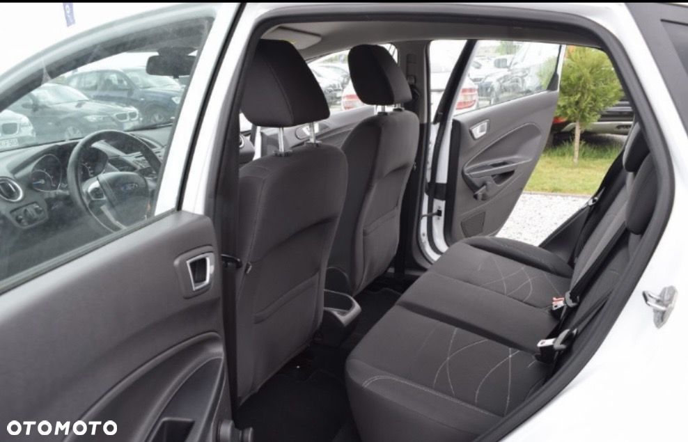 Ford Fiesta 1.5 TDCi Titanium - 8