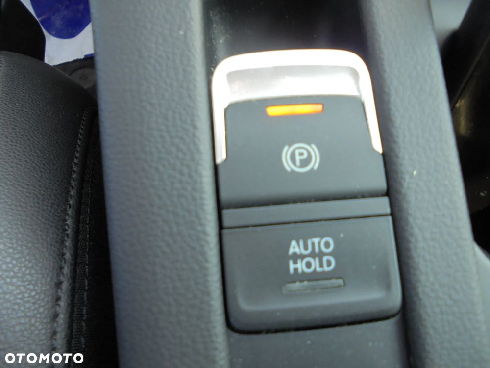 Volkswagen Passat Variant 2.0 TDI SCR BlueMotion Highline - 22