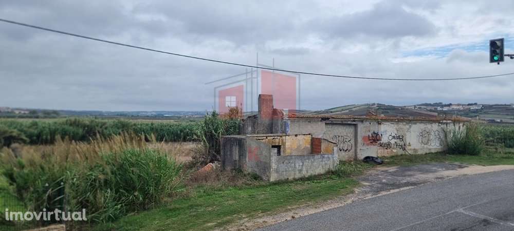 Terreno misto com ruína para reconstrução - Grande imagem: 3/7