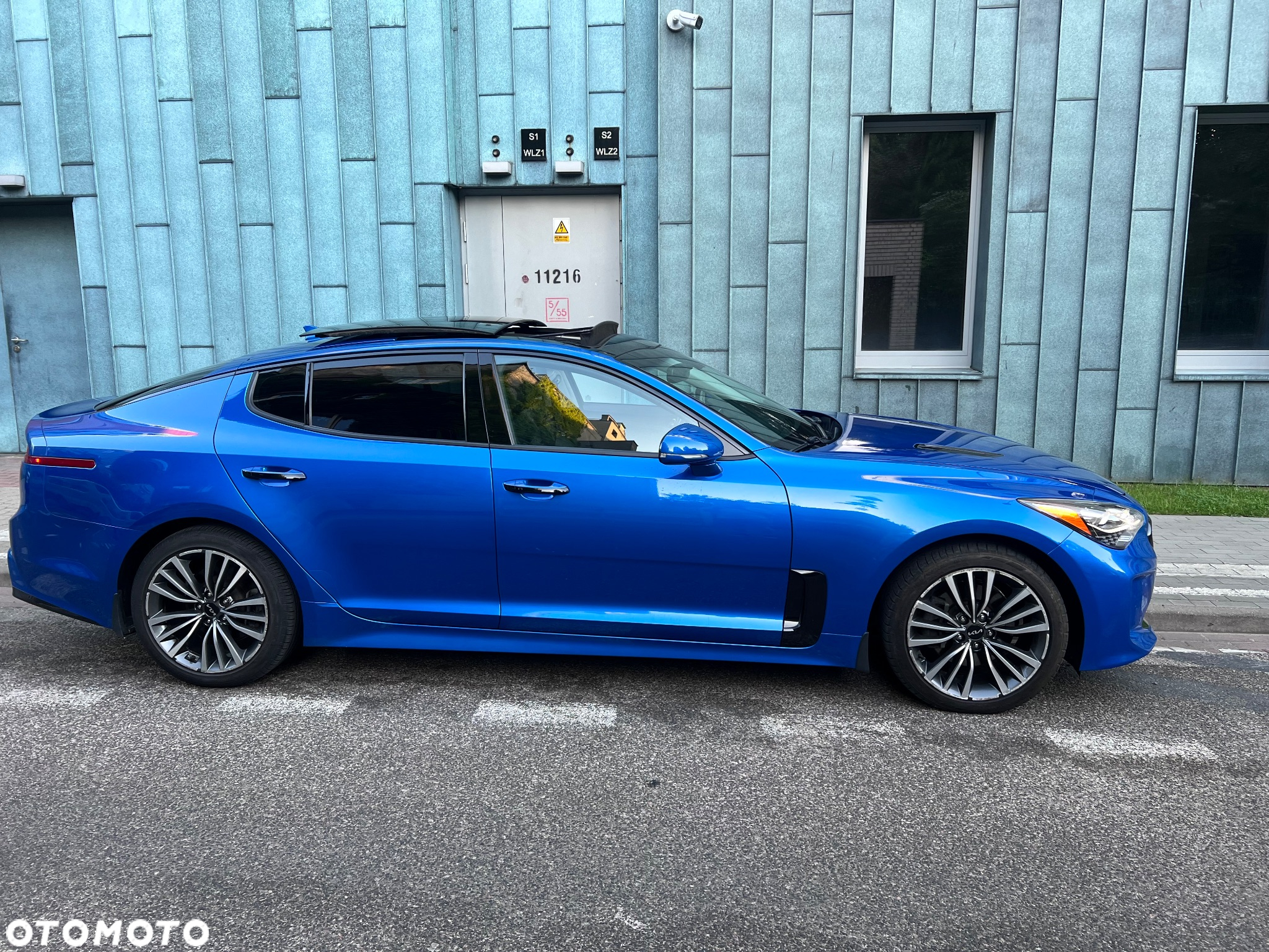 Kia Stinger - 3