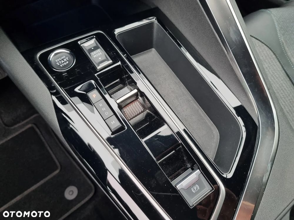 Peugeot 3008 1.2 PureTech Allure S&S EAT6 - 26