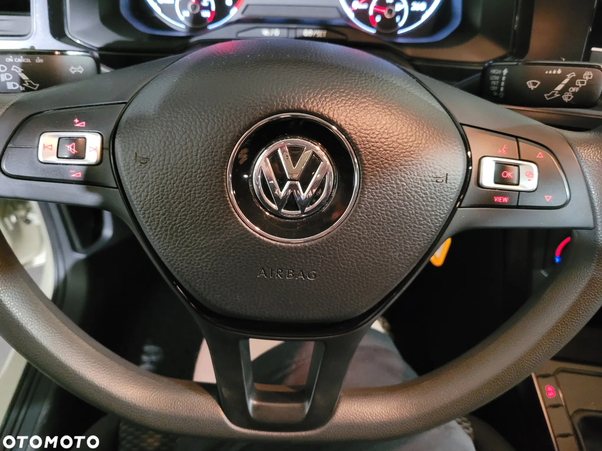 Volkswagen Polo 1.0 Comfortline - 24