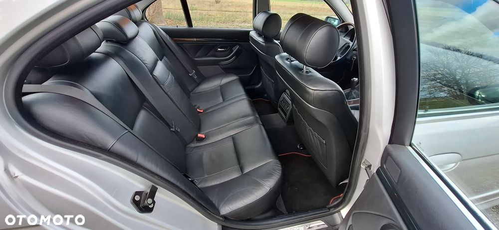 BMW Seria 5 - 12