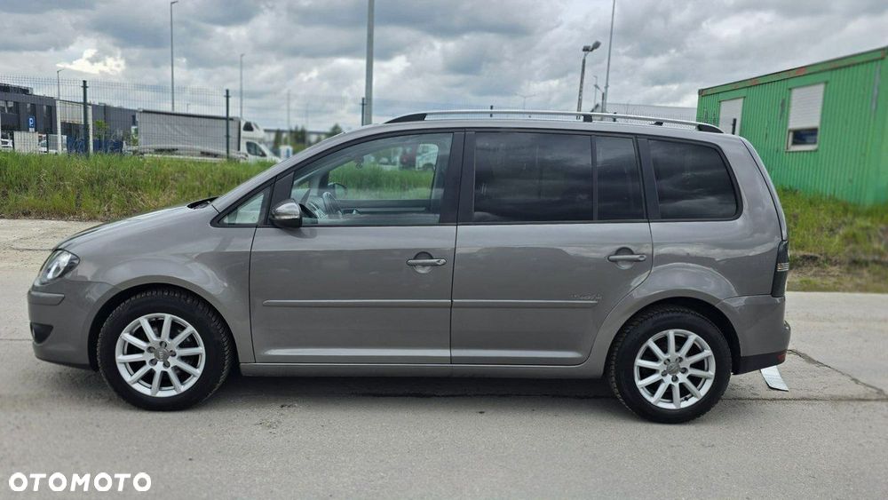 Volkswagen Touran - 5