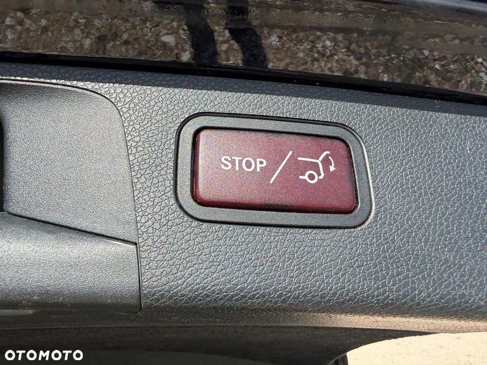 Mercedes-Benz Klasa E 220 d 9G-TRONIC AMG Line - 19