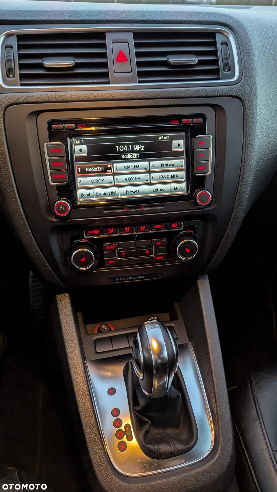 Volkswagen Jetta 2.0 TDI DSG Highline - 19