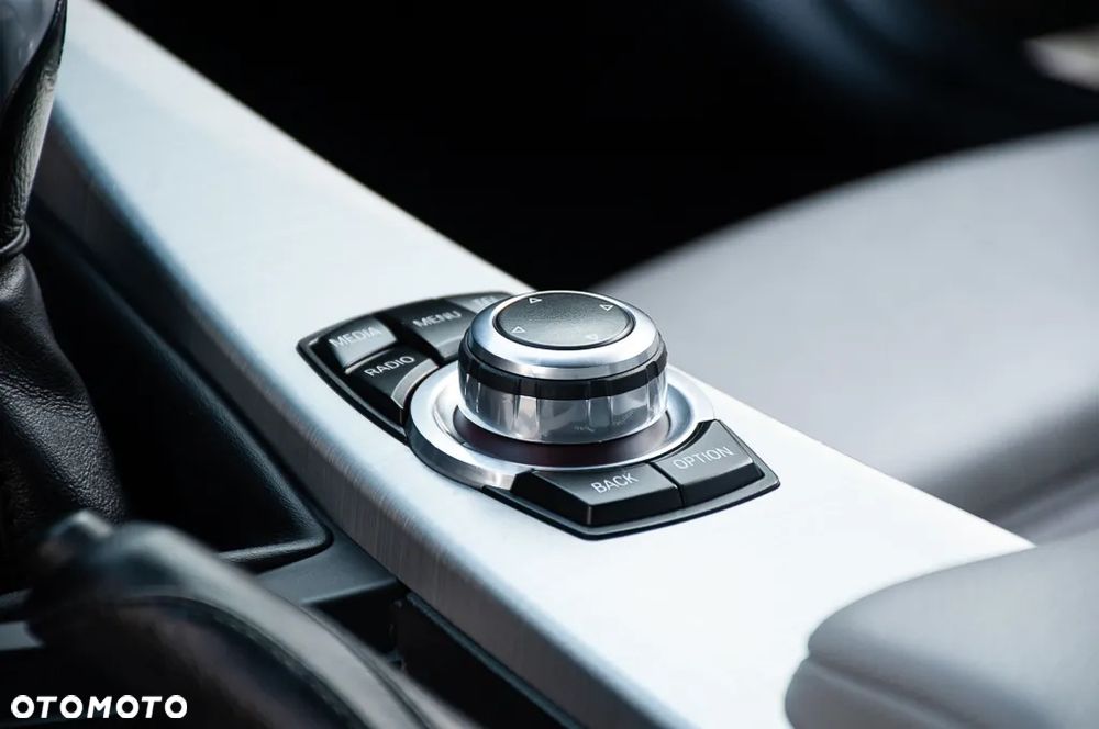 BMW Seria 3 320d M Sport Edition - 38