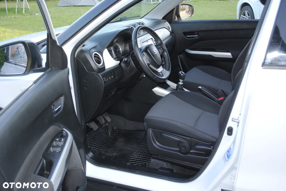 Suzuki Vitara 1.6 DDiS (4x2) Comfort - 17
