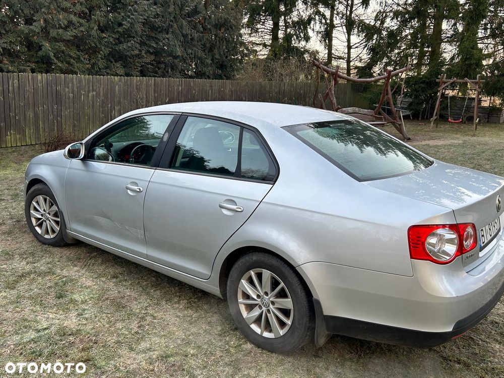 Volkswagen Jetta 1.9 TDI Comfortline - 9
